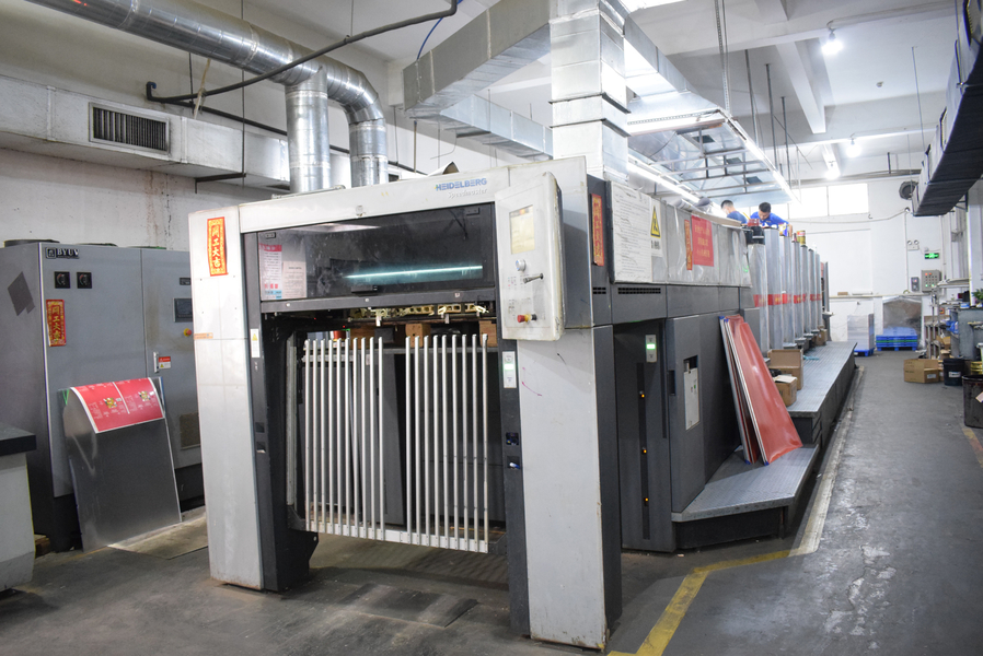 GUANGZHOU YM PACKAGE PRODUCTS CO.,LTD. lini produksi pabrikan