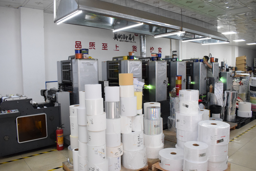 GUANGZHOU YM PACKAGE PRODUCTS CO.,LTD. lini produksi pabrikan