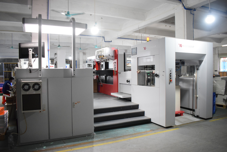 GUANGZHOU YM PACKAGE PRODUCTS CO.,LTD. lini produksi pabrikan