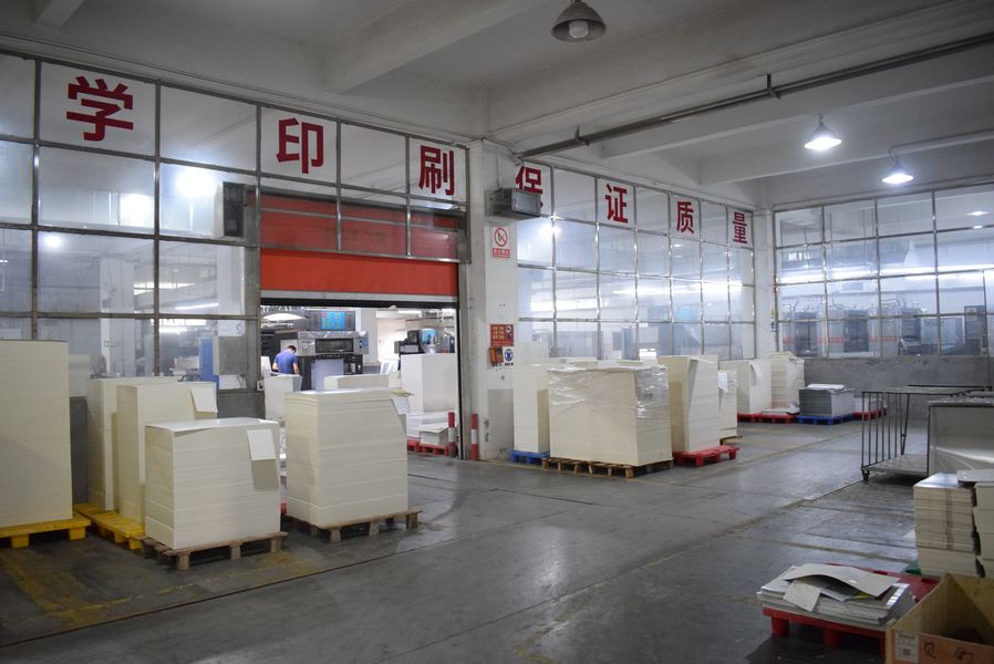 GUANGZHOU YM PACKAGE PRODUCTS CO.,LTD. lini produksi pabrikan