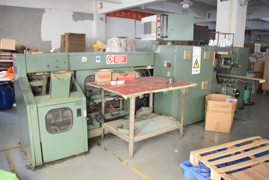 GUANGZHOU YM PACKAGE PRODUCTS CO.,LTD. lini produksi pabrikan