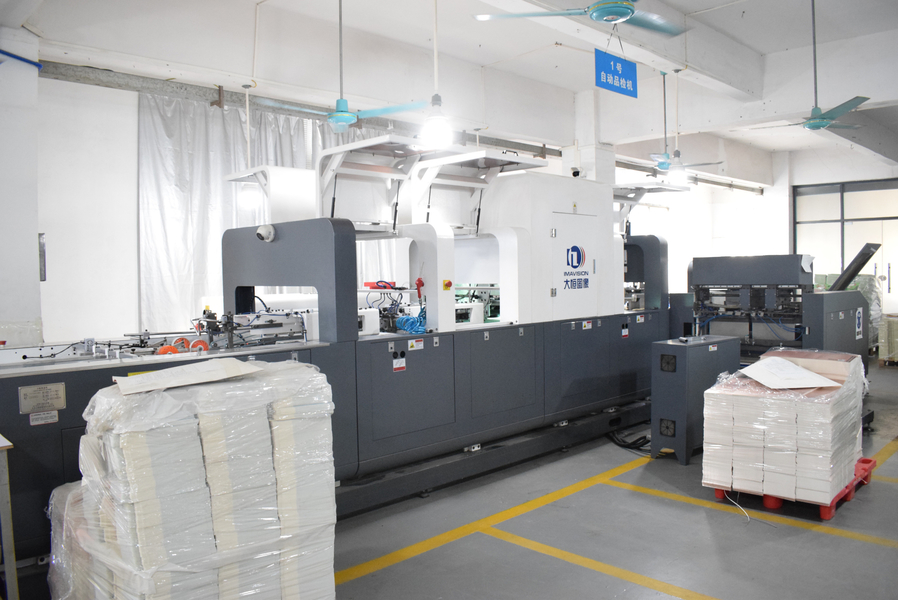 GUANGZHOU YM PACKAGE PRODUCTS CO.,LTD. lini produksi pabrikan