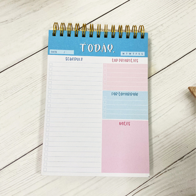 Notebook Monochrome Dengan Teknik Desain Embossed Warna Disesuaikan Dalam Skema Warna Monochrome