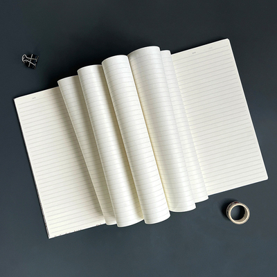 Skema Warna Monokrom Notebook Hardcover Spiral A5 Standar Kinerja Standar